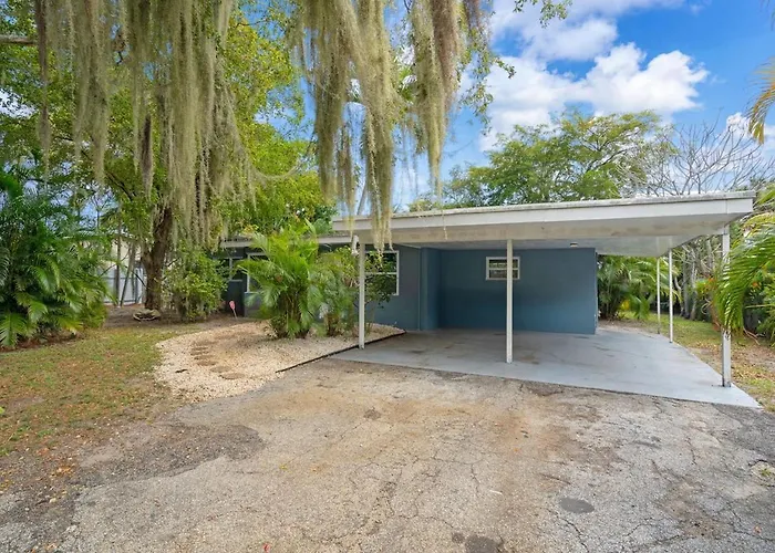 Tropical House 3 Bedrooms With Pool Oakland Park